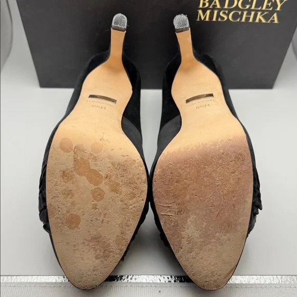 EUC - Badgley Mischka ODell Jeweled Black Satin Platform Pumps w/ box, dust bag - Picture 8 of 9